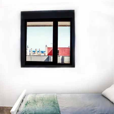 Sea & Wave Puerta Del Mar Apartment *